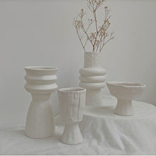 Načíst obrázek do Prohlížeče galerie, Elegantní bílé keramické vázy, různé druhy